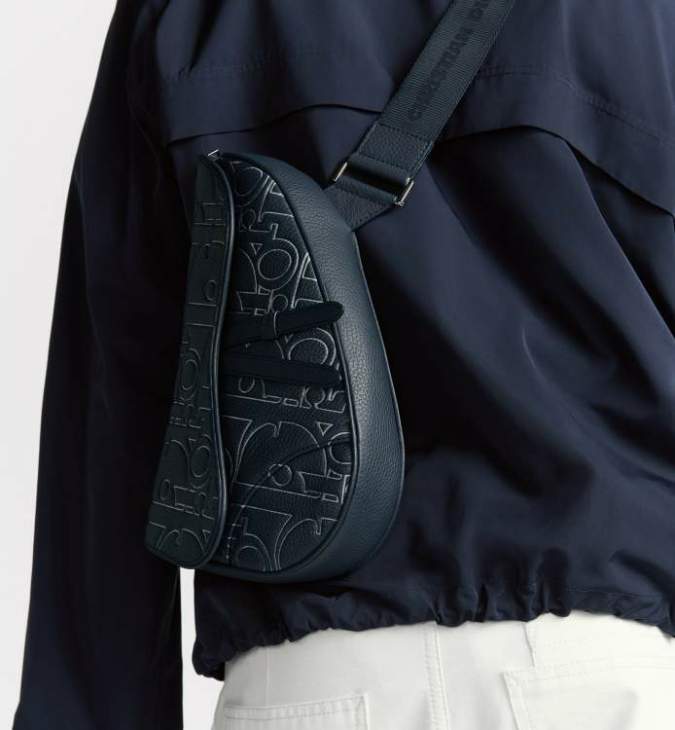 Picture of Dior Mens Bags _SKUfw239224224fw